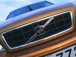 0407_04z+1998_volvo_s70_r+grille_view.jpg
