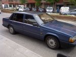 volvo con las lunas tintadas.jpg