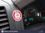 el-jeep-grand-cherokee-5-7-v8-modelo-del-ano-2005-la-antracita-vista-detallada-vista-interior-...jpg el-jeep-grand-cherokee-5-7-v8-modelo-del-ano-2005-la-antracita-vista-detallada-vista-interior-...jpg