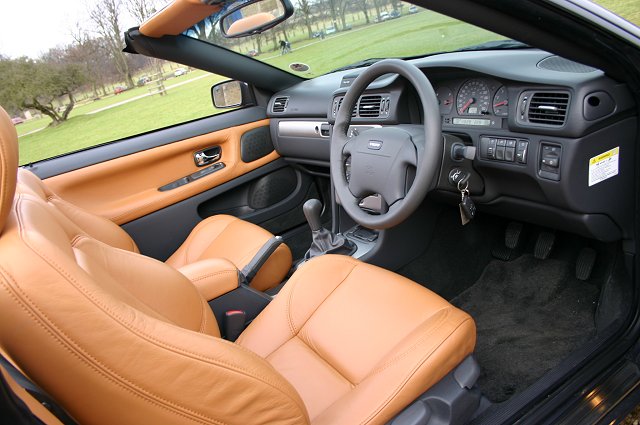 volvo_c70_2004_14.jpg