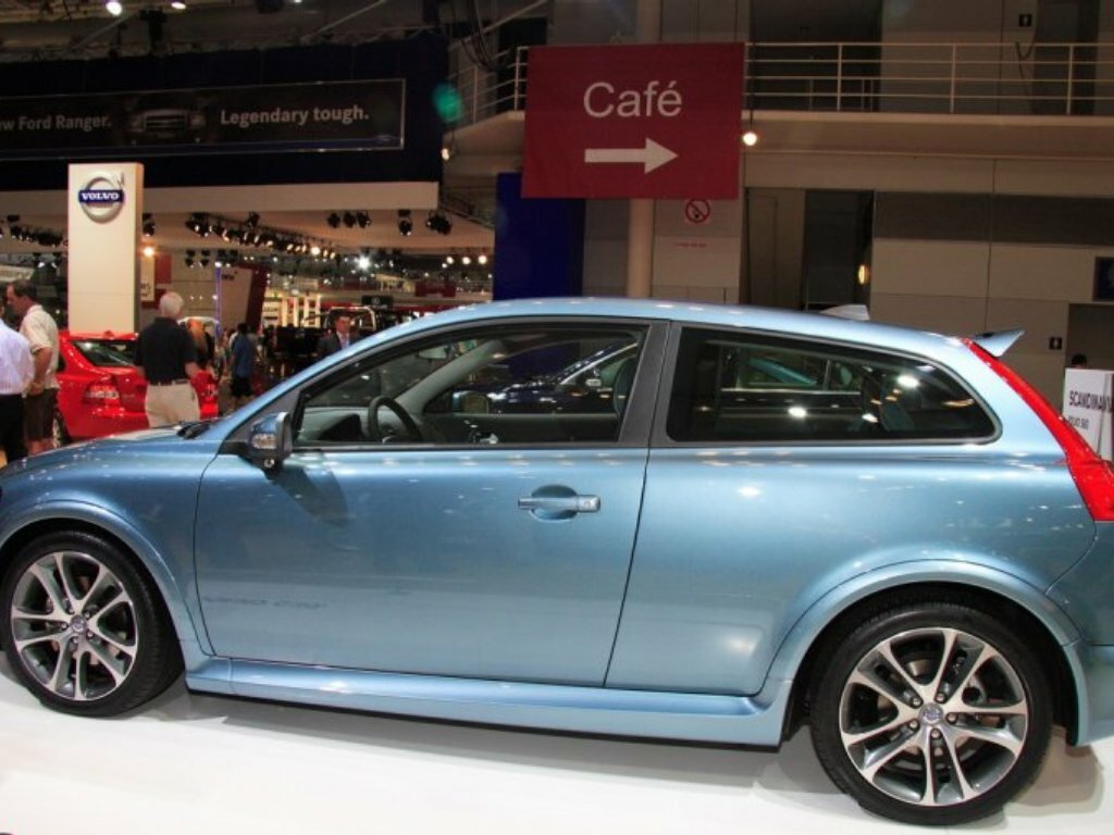 2008-Volvo-C30-3.jpg