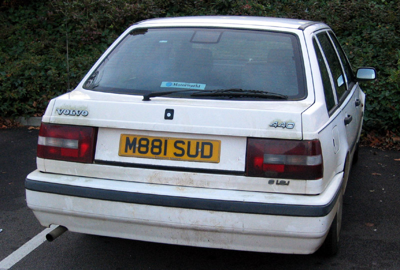 volvo_440.jpg